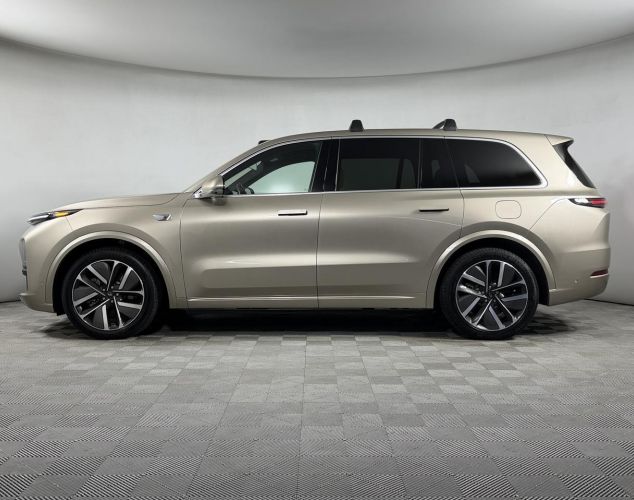 LiXiang (Li Auto) L9  