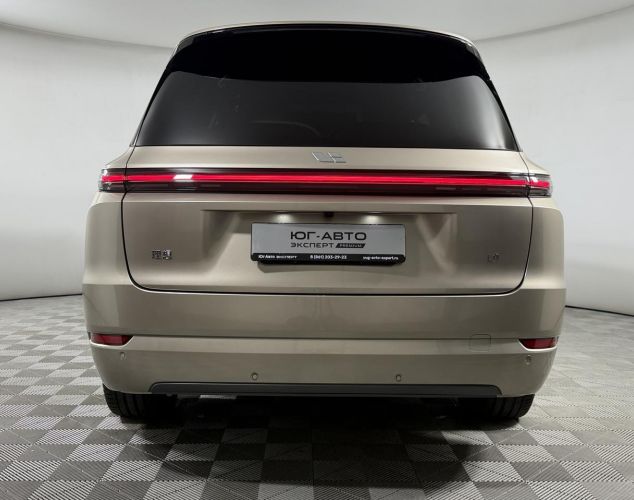 LiXiang (Li Auto) L9  