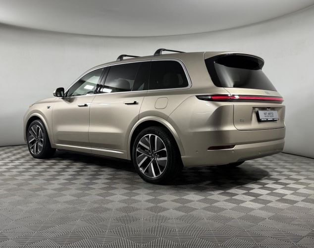 LiXiang (Li Auto) L9  