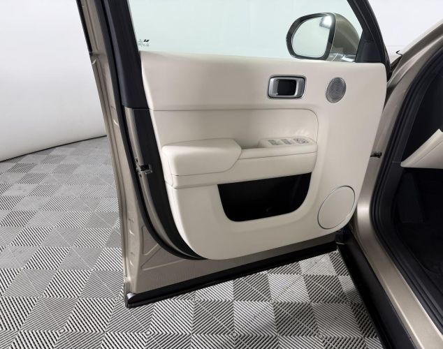 LiXiang (Li Auto) L9  