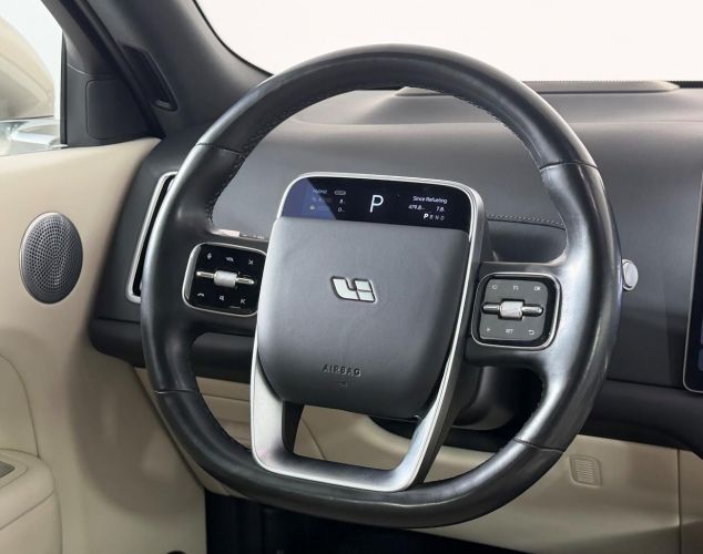 LiXiang (Li Auto) L9  