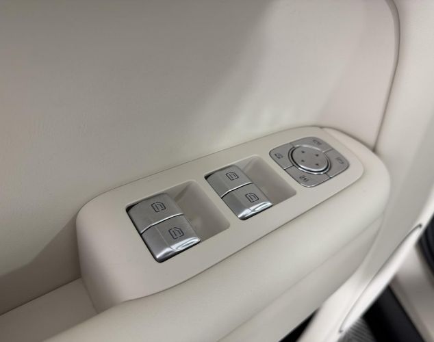 LiXiang (Li Auto) L9  