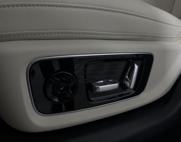 LiXiang (Li Auto) L9  