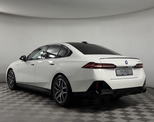 BMW 5 серия  