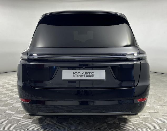 LiXiang (Li Auto) L9  