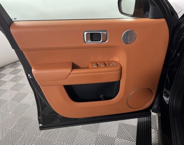 LiXiang (Li Auto) L9  