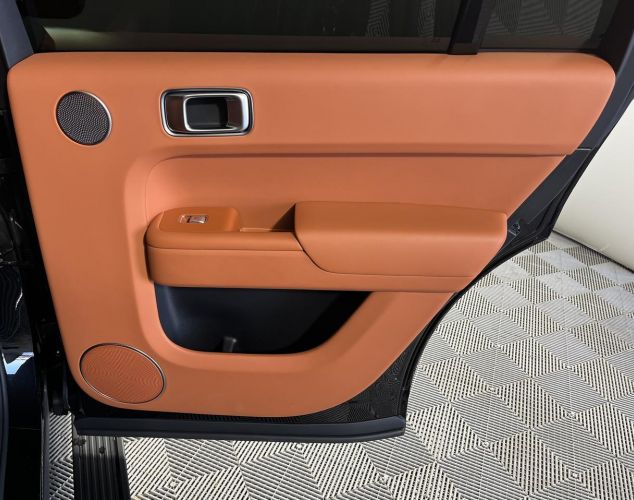 LiXiang (Li Auto) L9  