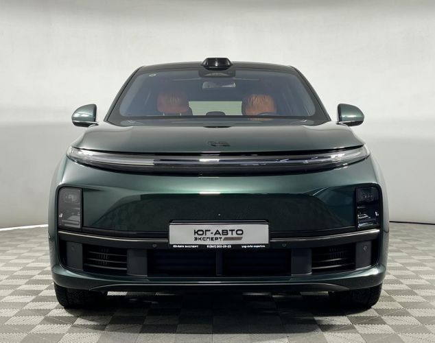 LiXiang (Li Auto) L7  