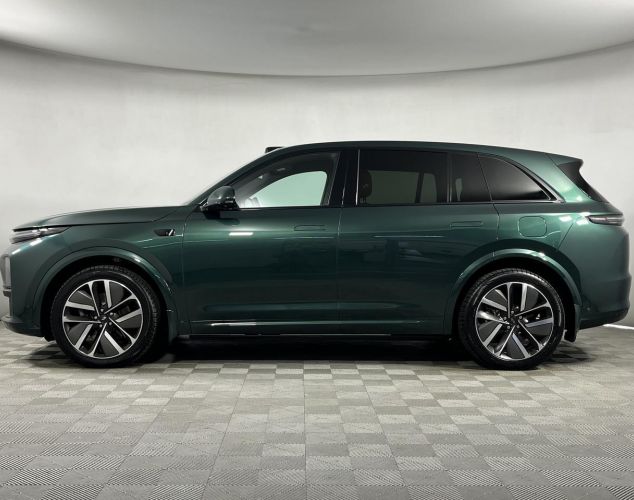 LiXiang (Li Auto) L7  