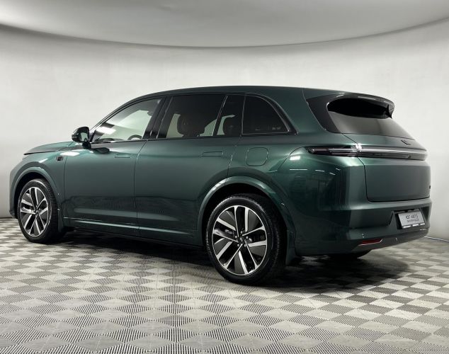 LiXiang (Li Auto) L7  