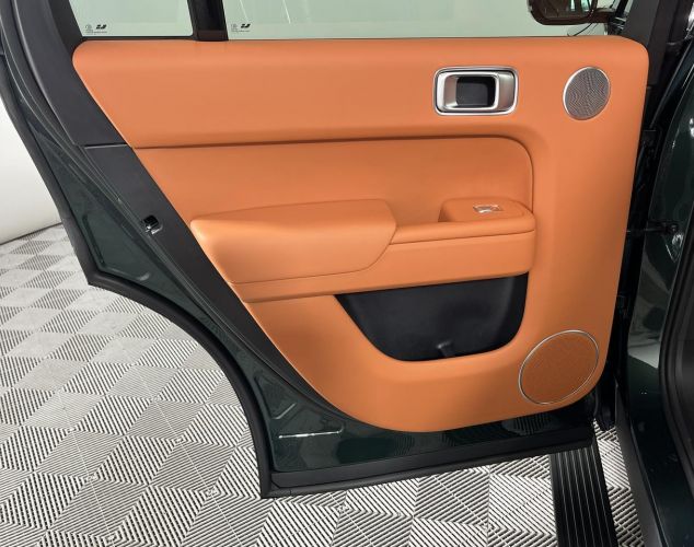 LiXiang (Li Auto) L7  