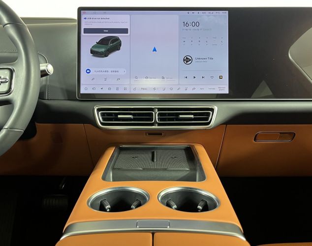 LiXiang (Li Auto) L7  