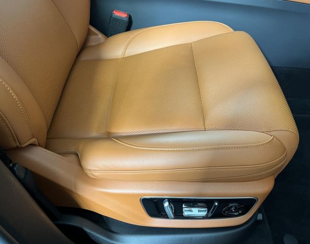 LiXiang (Li Auto) L7  