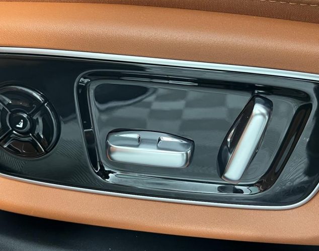 LiXiang (Li Auto) L7  