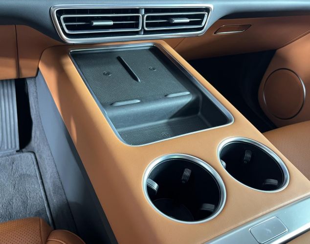 LiXiang (Li Auto) L7  