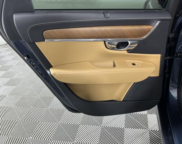 Volvo S90  Inscription