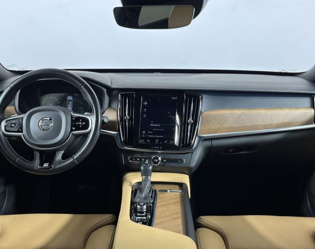 Volvo S90  Inscription