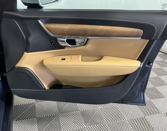 Volvo S90  Inscription