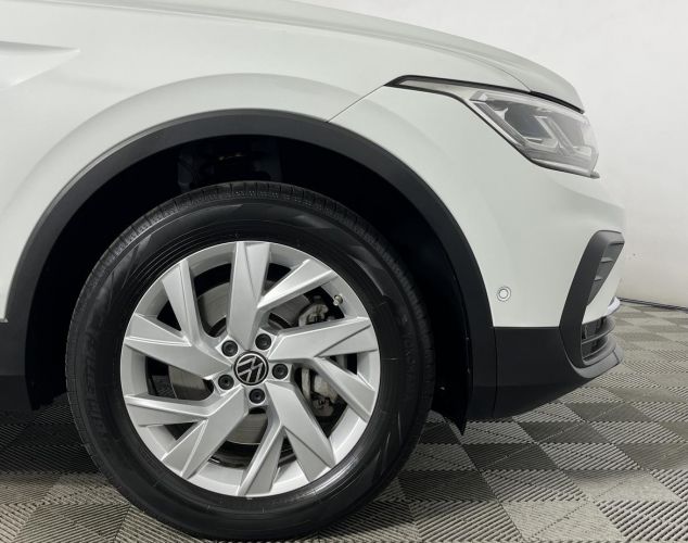 Volkswagen Tiguan  Respect