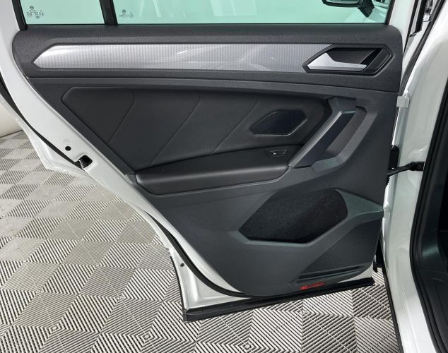 Volkswagen Tiguan  Respect