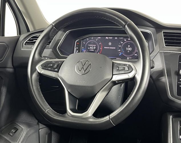 Volkswagen Tiguan  Respect
