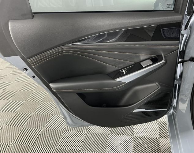 Geely Preface  Флагман