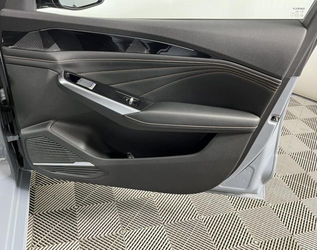 Geely Preface  Флагман