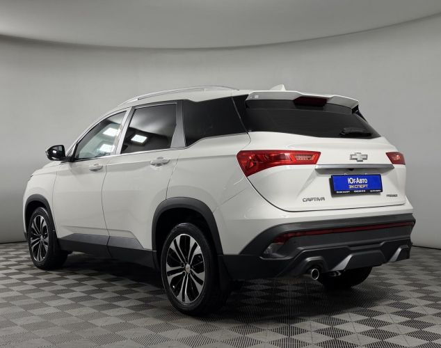 Chevrolet NAV Captiva  Premier 7 Seats