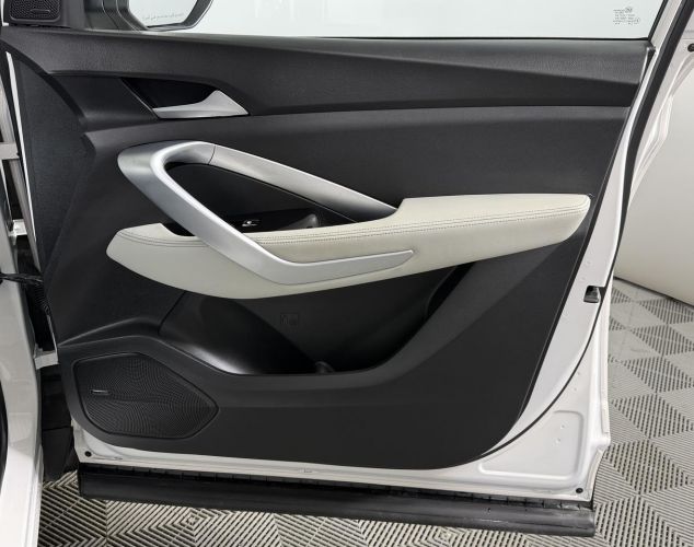 Chevrolet NAV Captiva  Premier 7 Seats