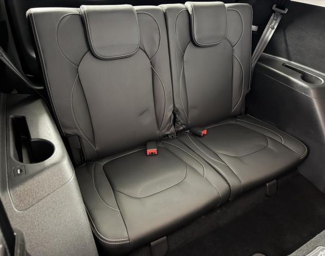 Chevrolet NAV Captiva  Premier 7 Seats