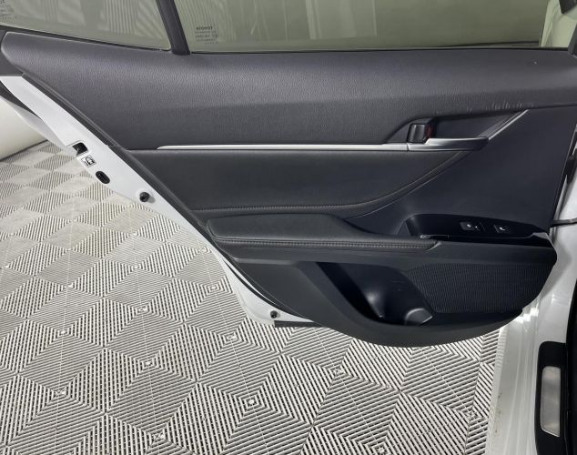 Toyota Camry  Элеганс Safety