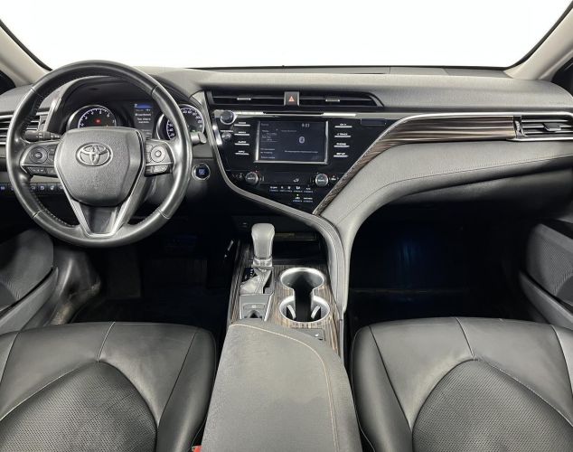 Toyota Camry  Элеганс Safety