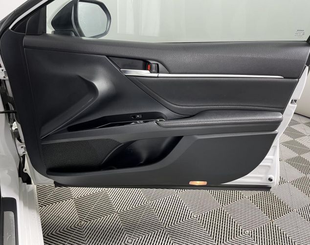 Toyota Camry  Элеганс Safety