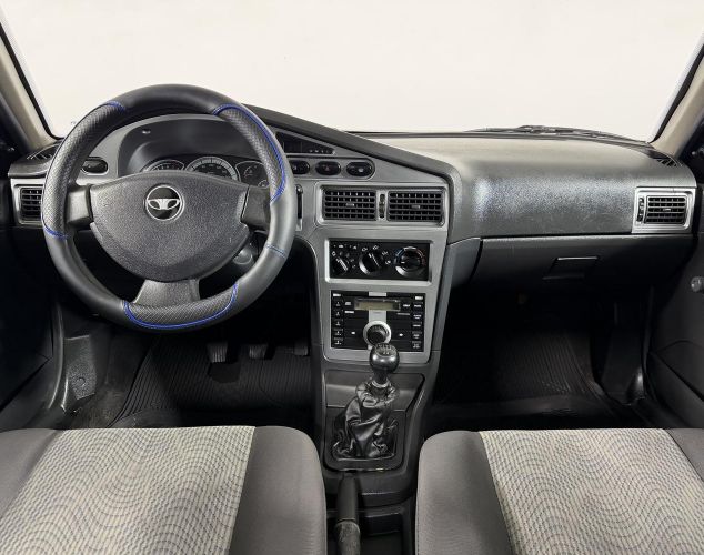 Daewoo Nexia  Базовая ГУР+кондиционер