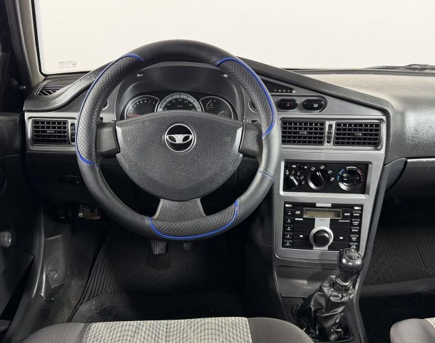 Daewoo Nexia  Базовая ГУР+кондиционер