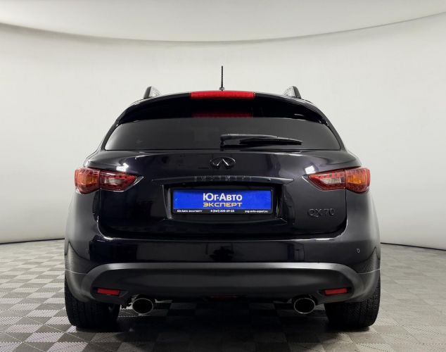 Infiniti QX70  