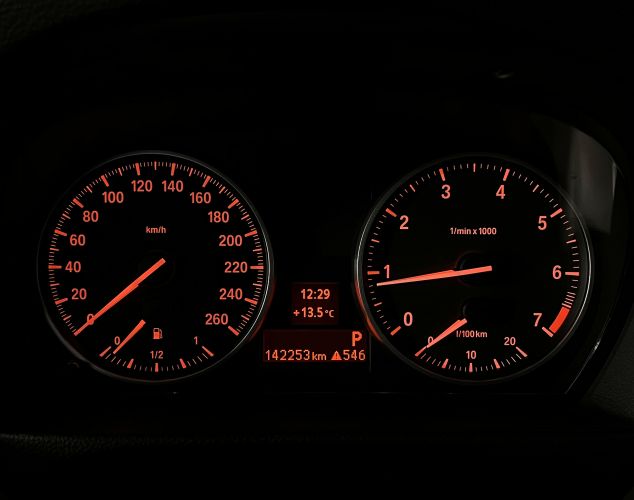 BMW 3 серия  318