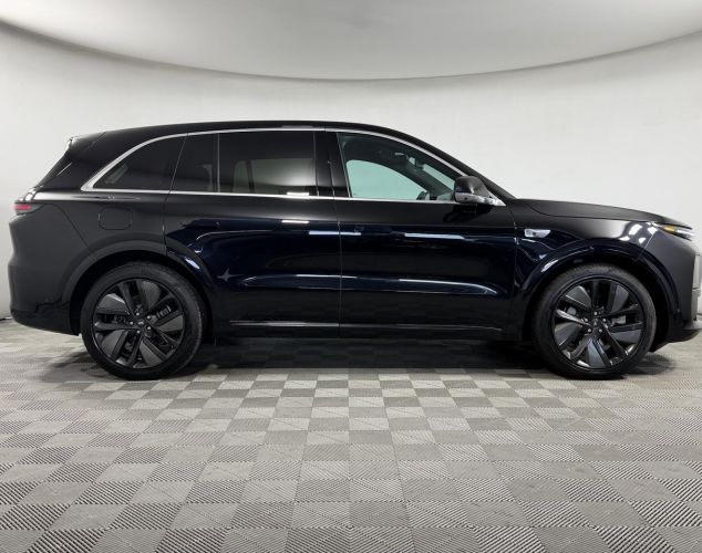 LiXiang (Li Auto) L6  Max