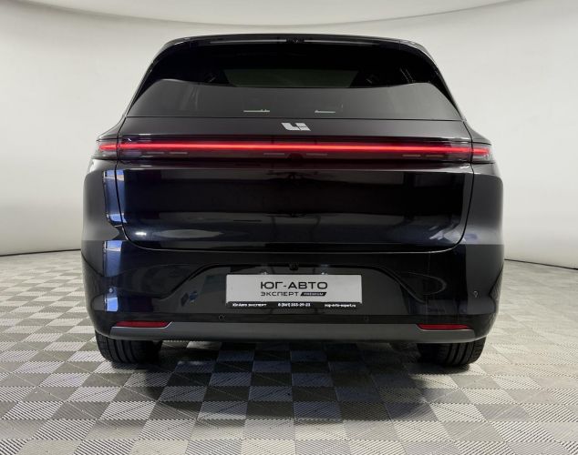 LiXiang (Li Auto) L6  Max