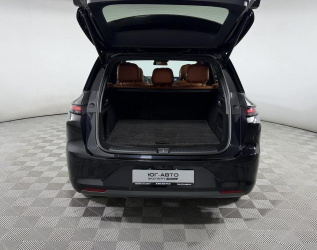 LiXiang (Li Auto) L6  Max