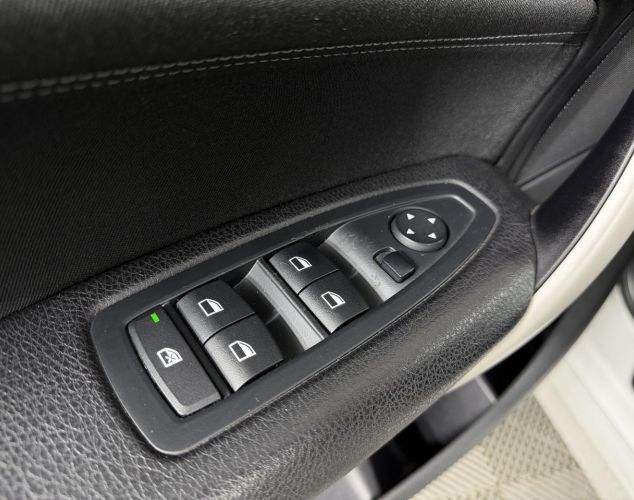 BMW 1 серия  118i Base