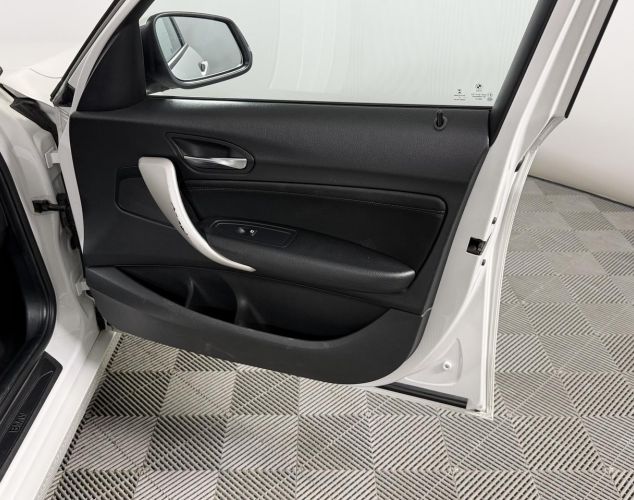 BMW 1 серия  118i Base