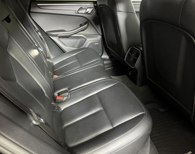 Porsche Macan  Macan