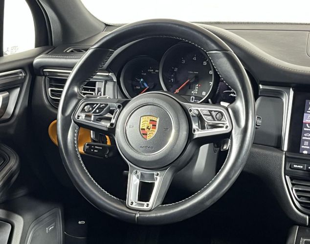 Porsche Macan  Macan