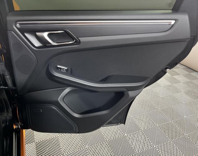 Porsche Macan  Macan