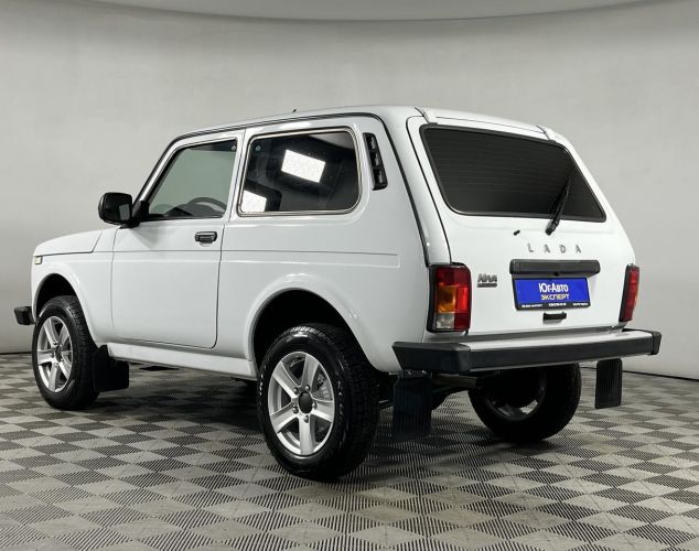LADA (ВАЗ) Niva (4x4)  Luxe 