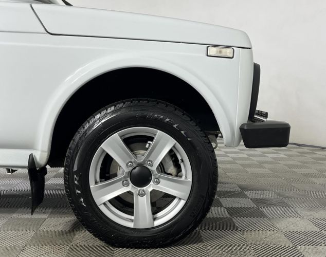 LADA (ВАЗ) Niva (4x4)  Luxe 