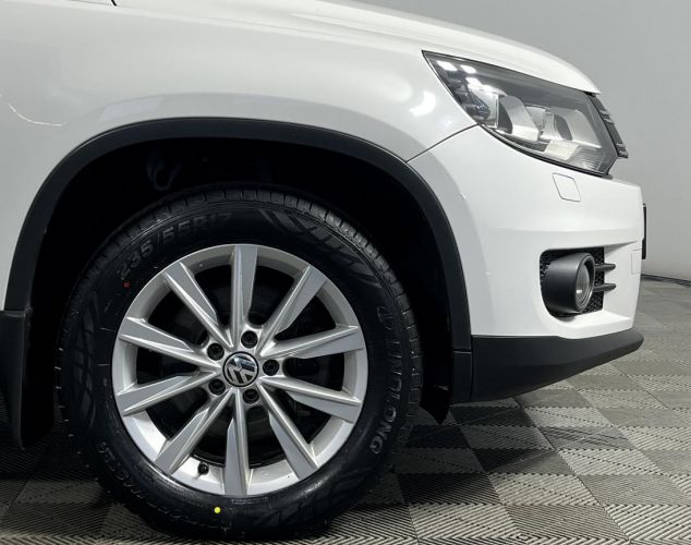 Volkswagen Tiguan  Adventure