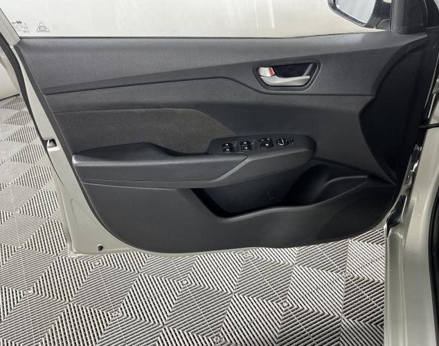 Hyundai Solaris  Super Series II + 5” Audio