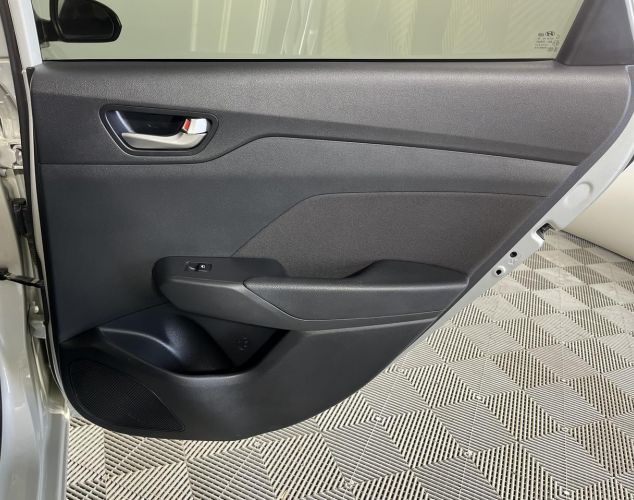 Hyundai Solaris  Super Series II + 5” Audio